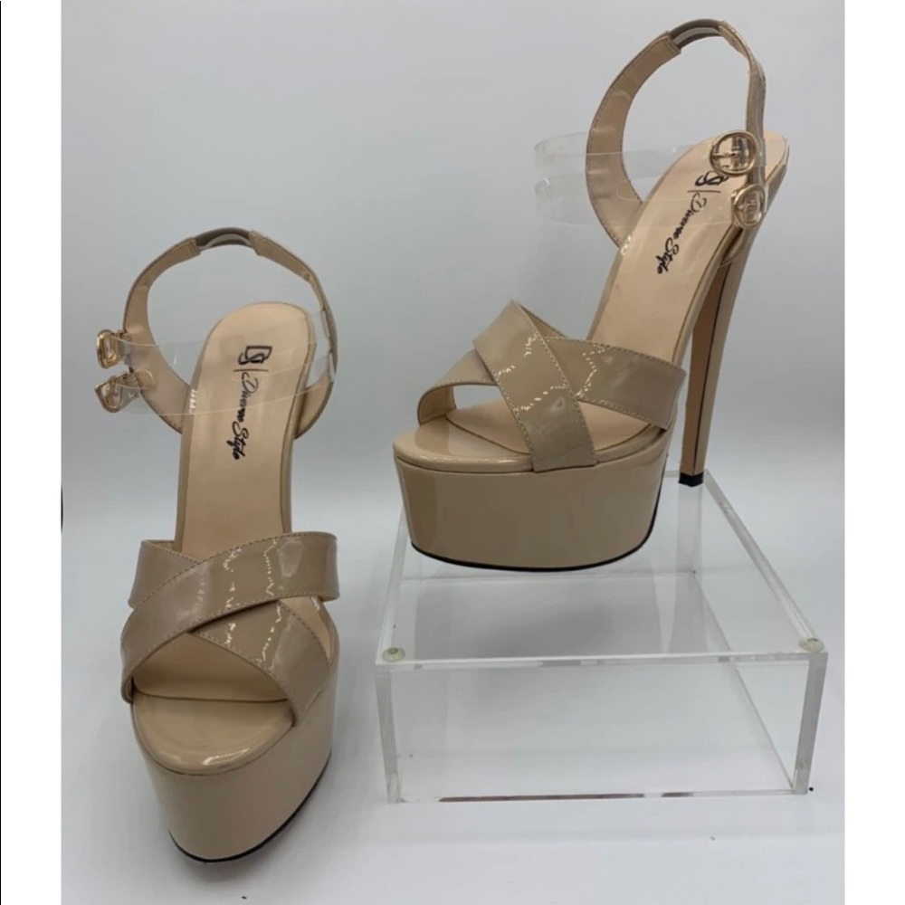 Diverse Style platform heels Sz 8
